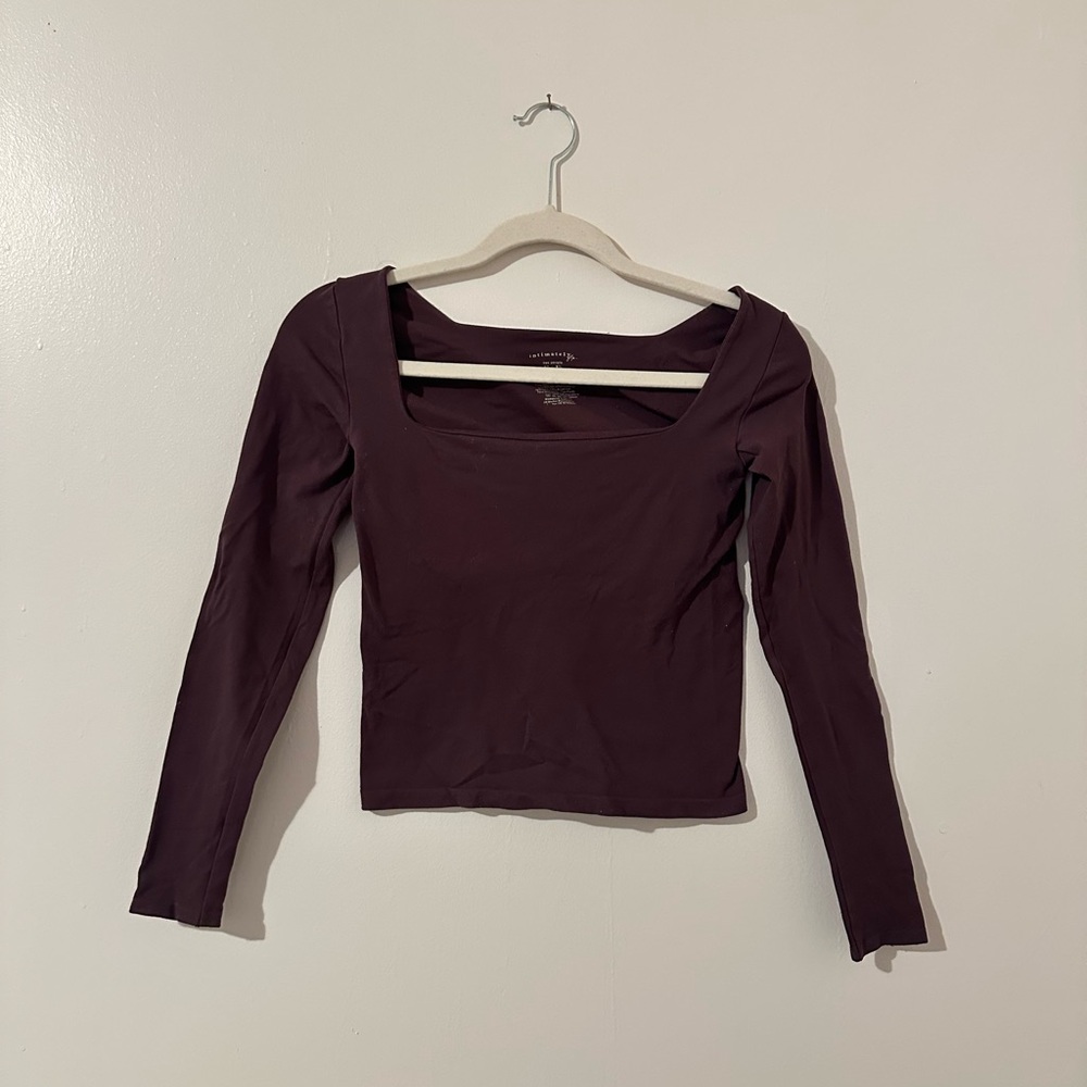 Fitted Maroon Top
